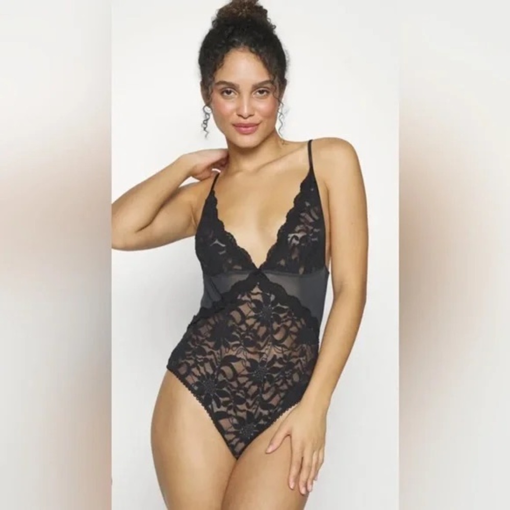 Free People | Intimately Speed Date Lace Bodysuit Black Small FP